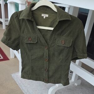 Green Short-Sleeve Corduroy Waist Length V Neck Button Light Jacket. Flawed.